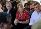 Stolbizer con el Cacique Felix diaz en el acampe qom