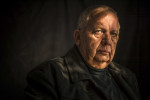  ALEJANDRO SCHMIDT (1955-2021). EL DOLOR Y EL DIAMANTE EN LA BOCA DEL TIGRE. Por Alfredo Lemon