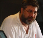 Javier Tisera  del grupo literario Dismara