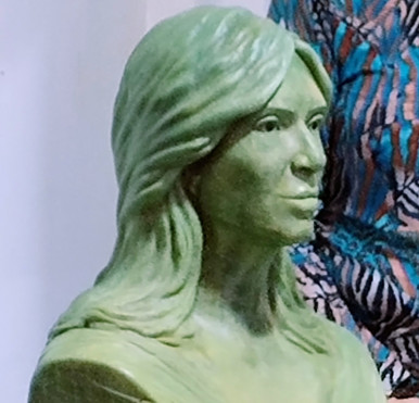 Busto de Cristina Fernndez de Kirchner, por la artista plstica Nora Patrich en APL SOBERANA